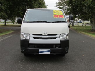 2020 Toyota Hiace - Thumbnail