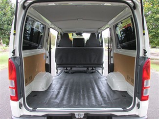 2020 Toyota Hiace - Thumbnail