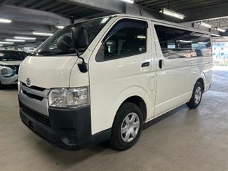 2020 Toyota Hiace - Thumbnail