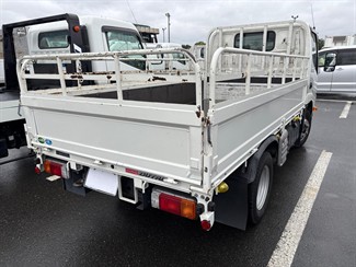 2021 Hino Dutro - Thumbnail