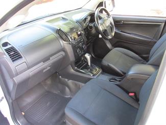 2017 Isuzu D-Max - Thumbnail