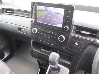 2022 Hyundai Staria - Thumbnail