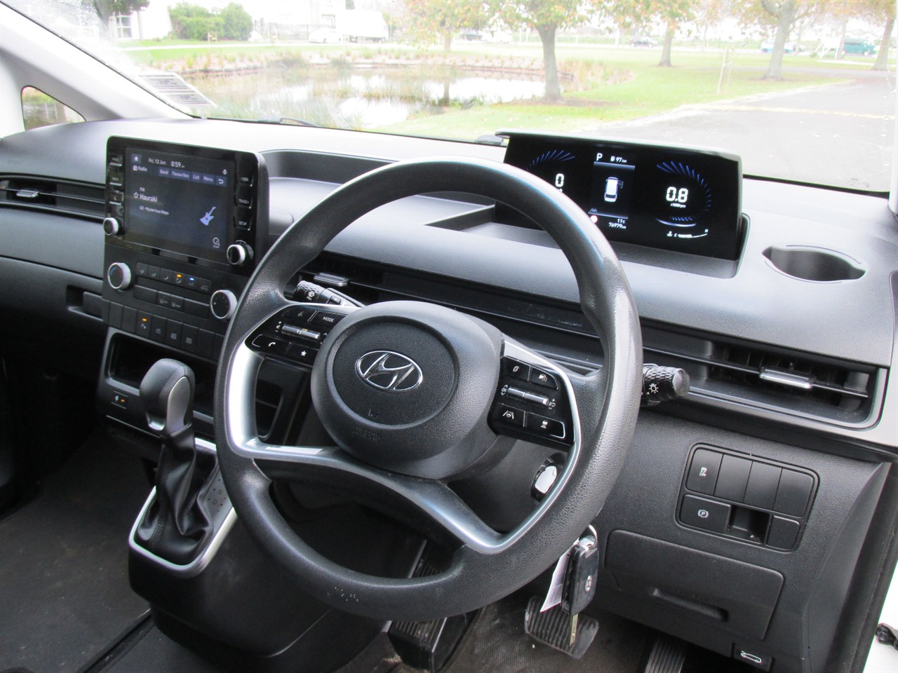 2022 Hyundai Staria